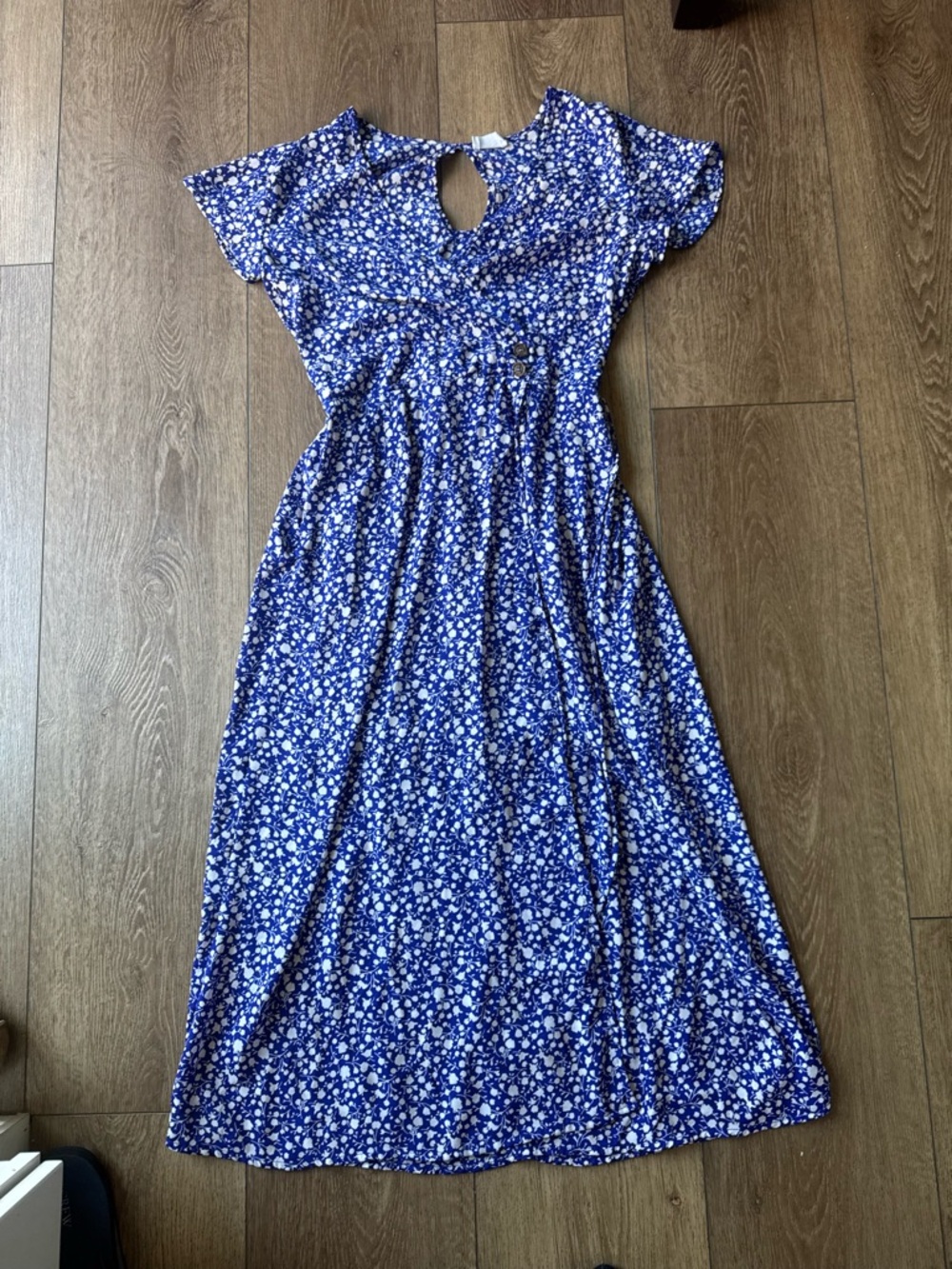 Sienna Sky Blue Floral Keyhole Maxi Dress